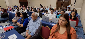 150 représentants d'entreprises du Salvador ont participé au forum pour promouvoir la transformation numérique et l'intelligence artificielle dans le secteur de l'exportation./ (Radio YSKL)
