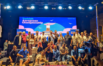 La foire Bean to Bar x Bean to Cup a proposé des dégustations et des tests de barista avec le soutien de la représentation diplomatique, dans un espace reconnu pour la promotion locale des produits nationaux (Photo fournie par le ministère des Affaires étrangères du Salvador)