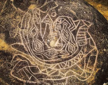 La figure de « La Sirène » a été interprétée comme un serpent, bien que sa signification originale reste floue.