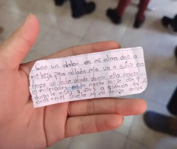 «Je n'ai pas de toit au-dessus de ma tête», lit-on dans l'un des fragments les plus émouvants du message laissé à la petite fille. (Photo : Réseaux sociaux)