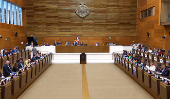 L'Assemblée législative aura besoin d'au moins 38 voix pour empêcher Patricia Solano de rester magistrat jusqu'en 2034.