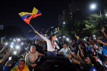 Cette déclaration intervient après le retour de Machado, resté hors du Venezuela depuis son départ pour Oslo, en décembre 2025, pour recevoir le prix Nobel de la paix (Reuters)