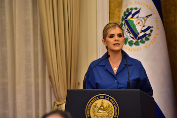 Au Costa Rica on ne se détend même pas d'un millimètre": La présidente Fernández a détaillé les réformes juridiques et pénitentiaires qu'elle promouvra au cours de son mandat. (Infobae Amérique centrale/Emerson Del Cid)